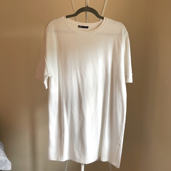 Zara Dresses & Skirts - Zara Tshirt plain white dress never worn